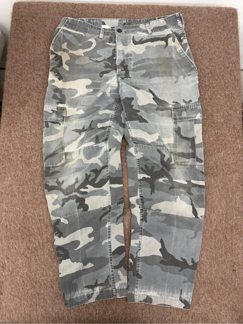 Vintage U.S. Military Dark Gray Camo Cargo Pants – Men's Large Long (35–39)